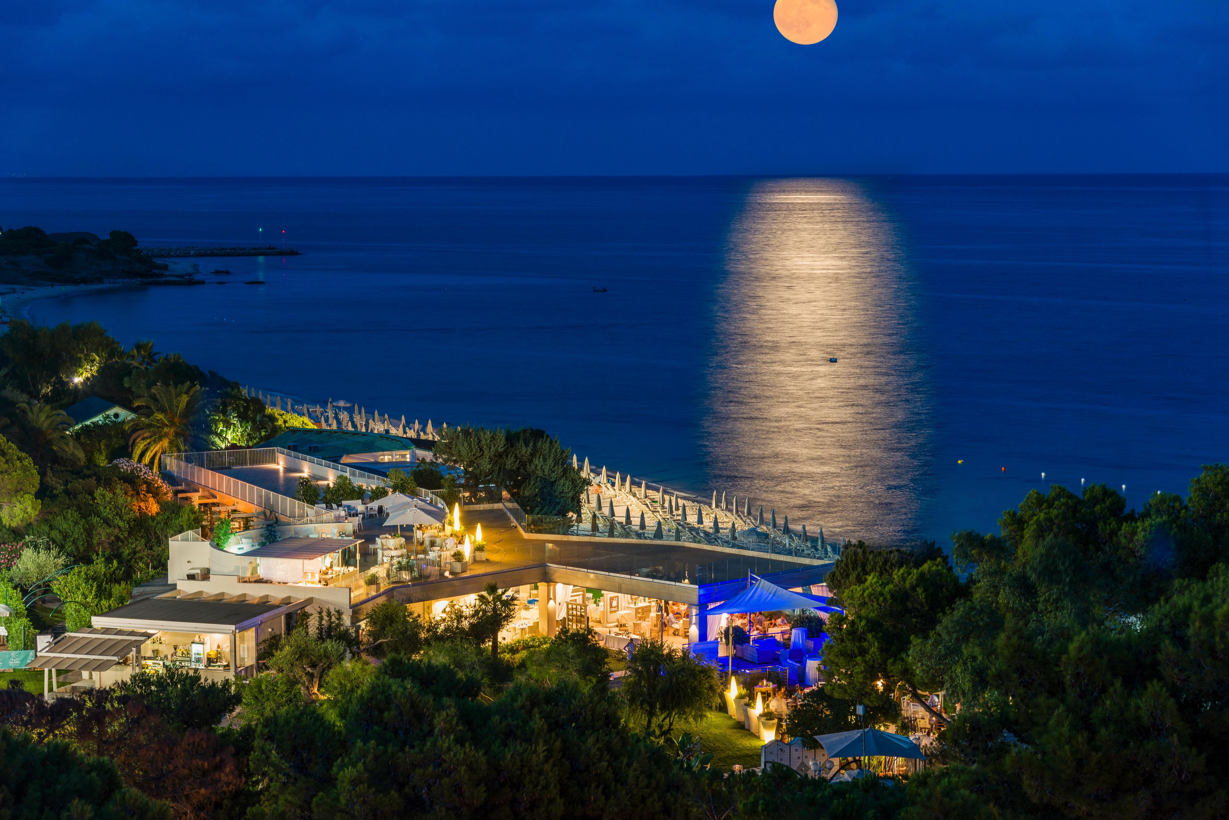 Forte Village Resort - Bouganville Santa Margherita di Pula Bagian luar foto