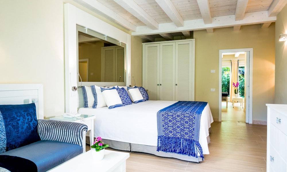 Forte Village Resort - Bouganville Santa Margherita di Pula Bagian luar foto
