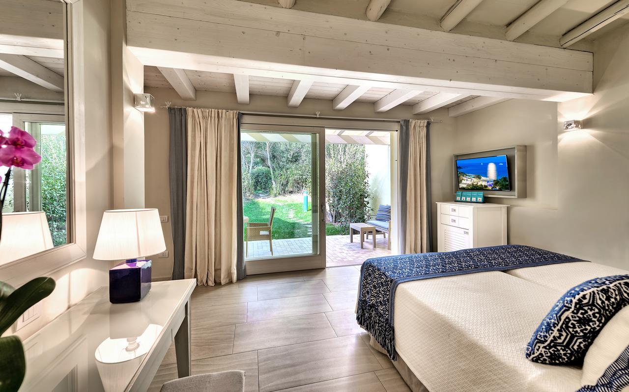 Forte Village Resort - Bouganville Santa Margherita di Pula Bagian luar foto